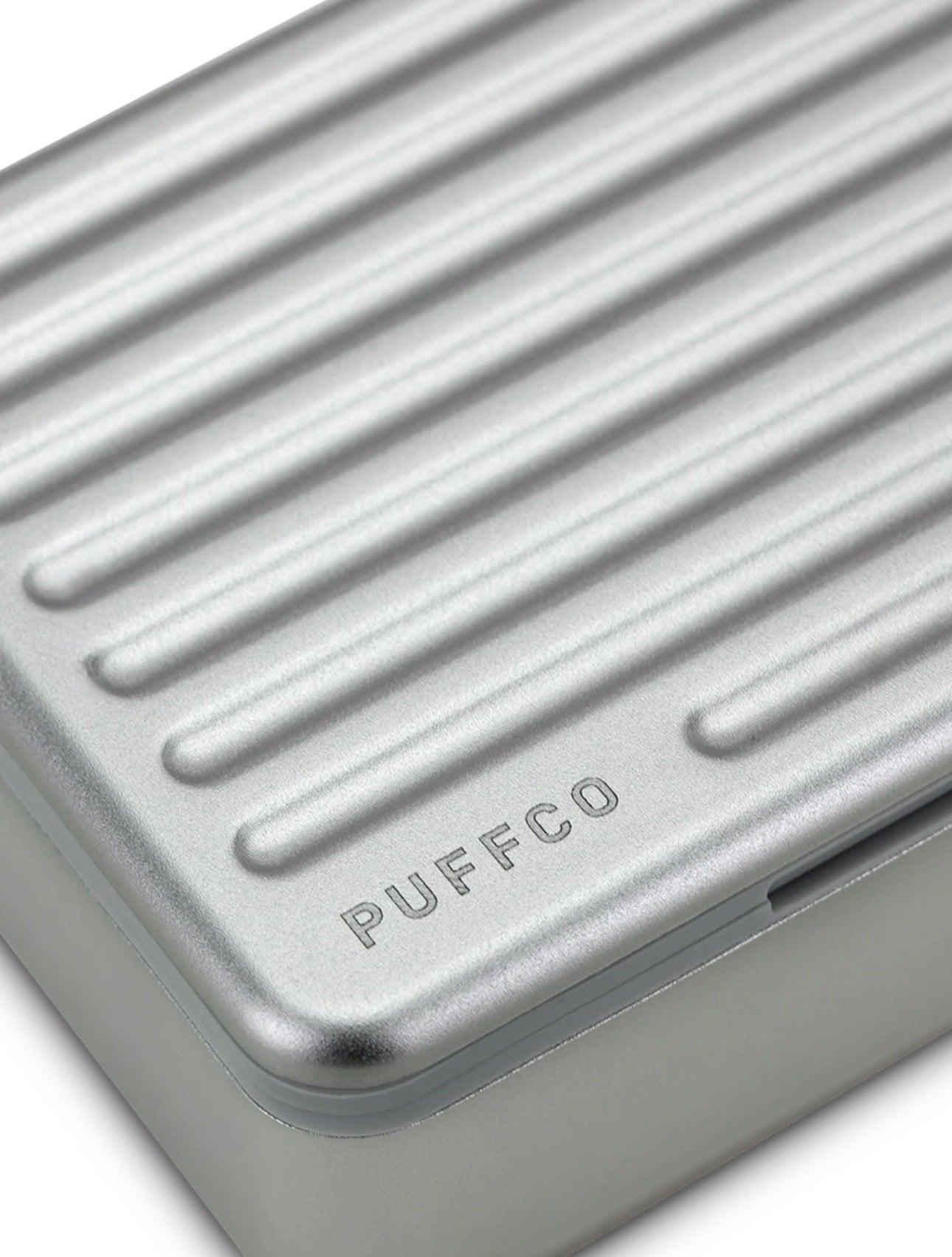 Travel case pearl