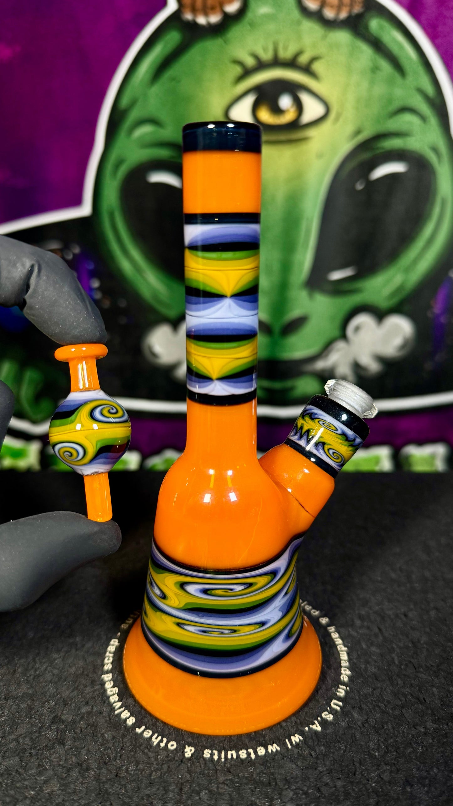 Lekseno glass