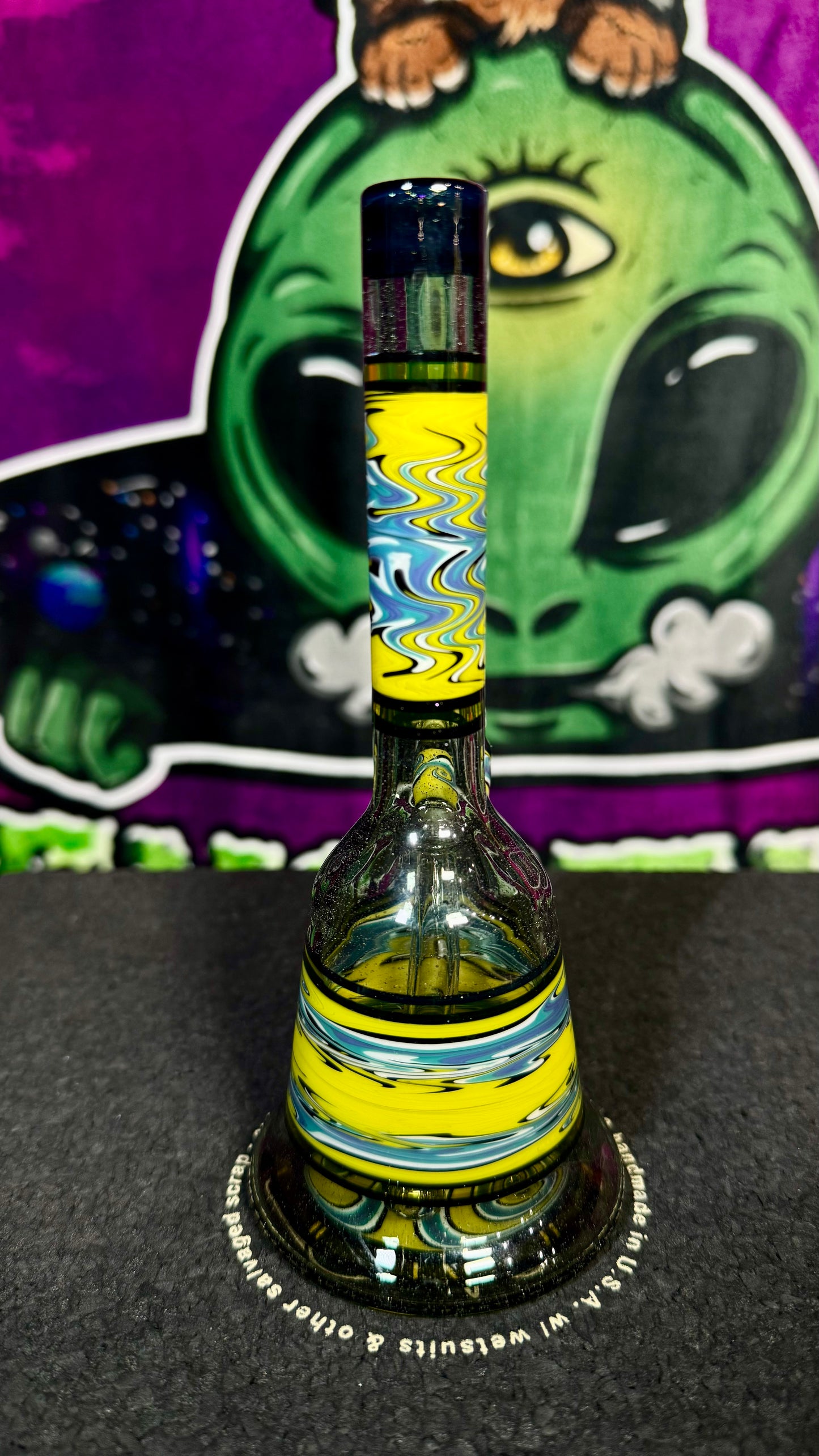 Lekseno glass