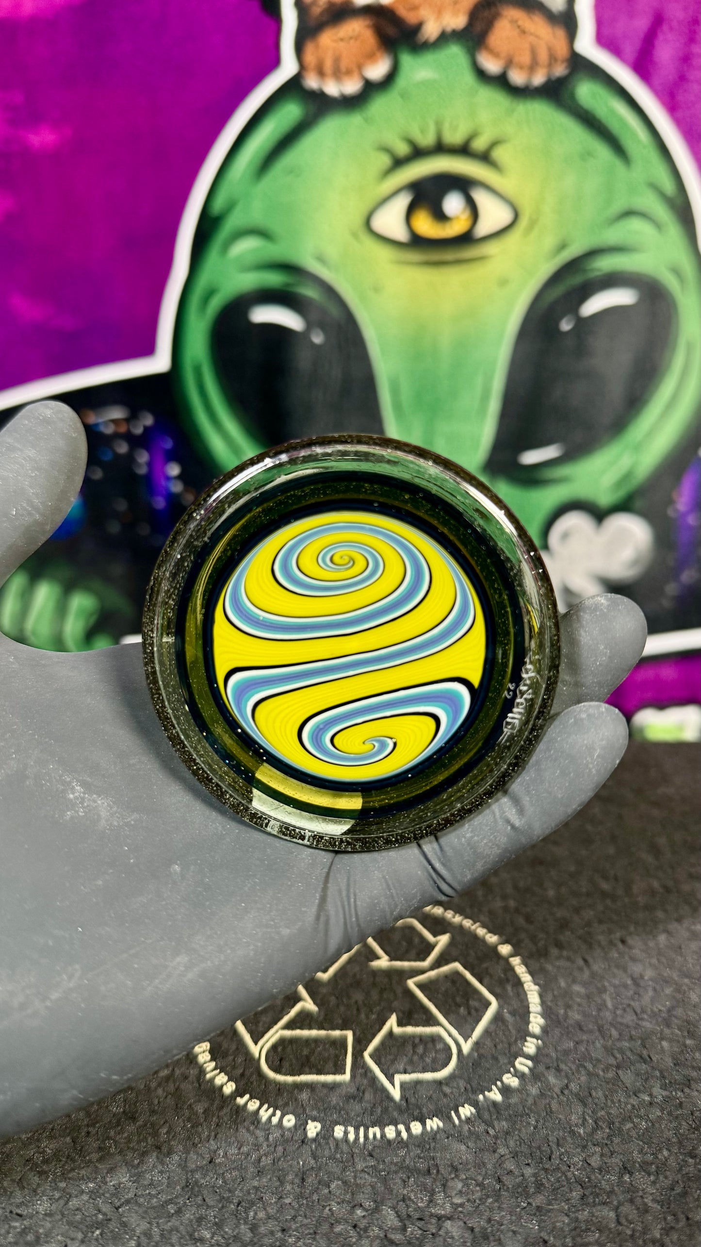 Lekseno glass