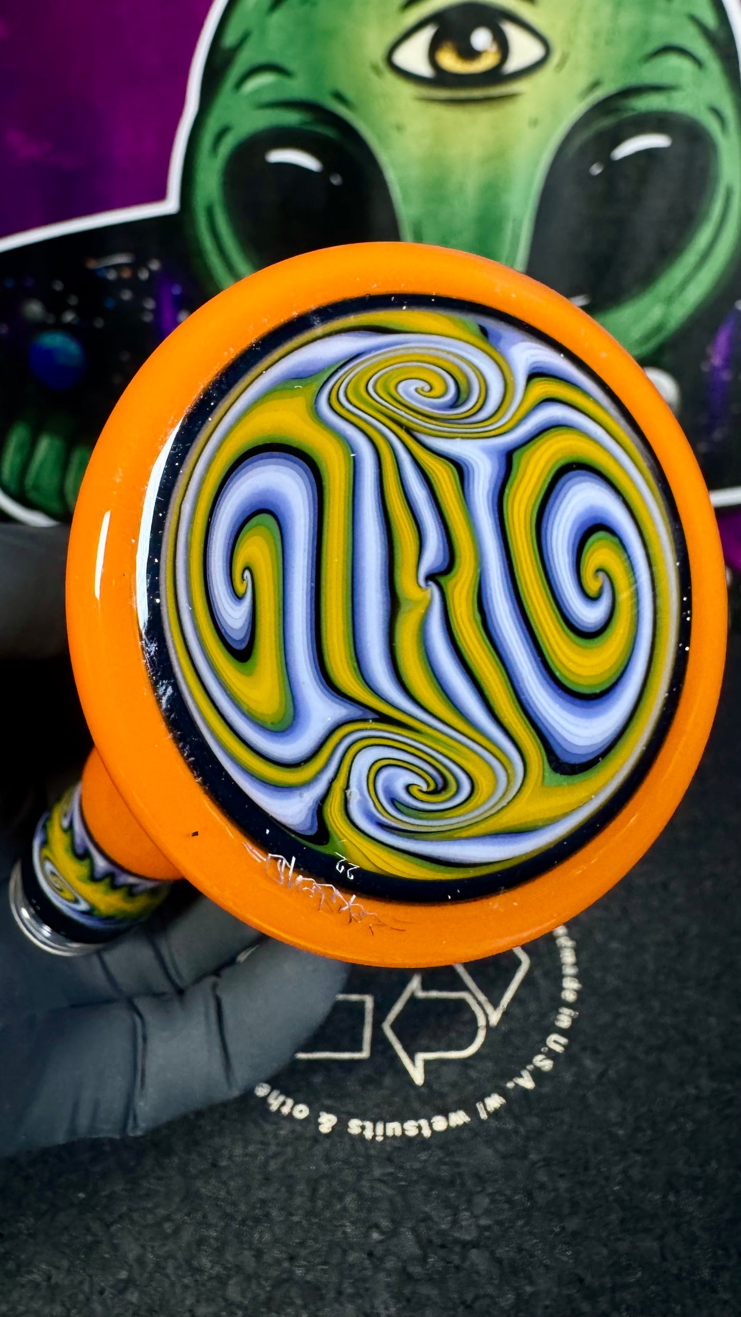 Lekseno glass